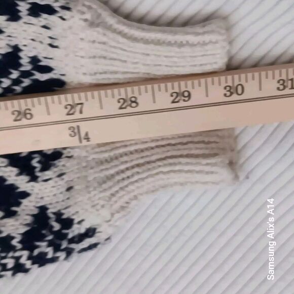 Aerie Womens Size Large Multicolor Sweater Nordic Snowflakes Christmas Pullover - Picture 9 of 11